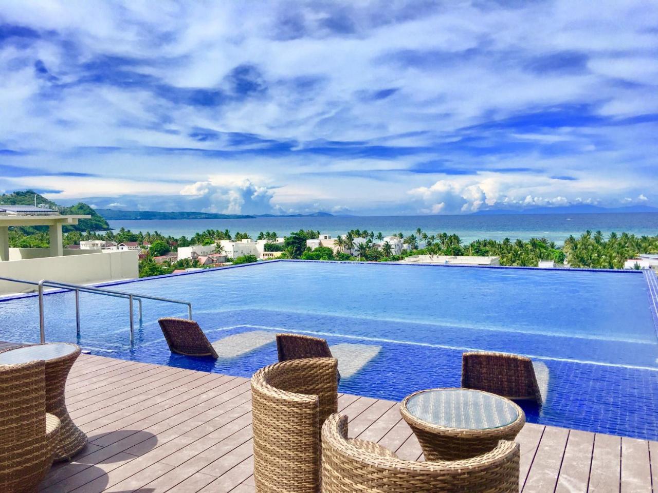Resort Altabriza Boracay 4*